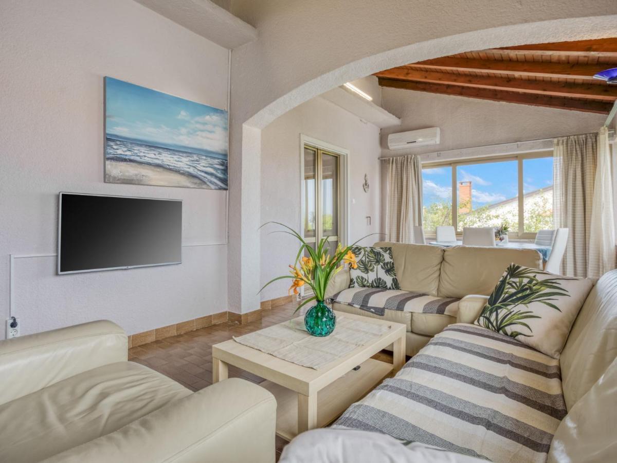 פורץ Apartment Daria-2 By Interhome מראה חיצוני תמונה